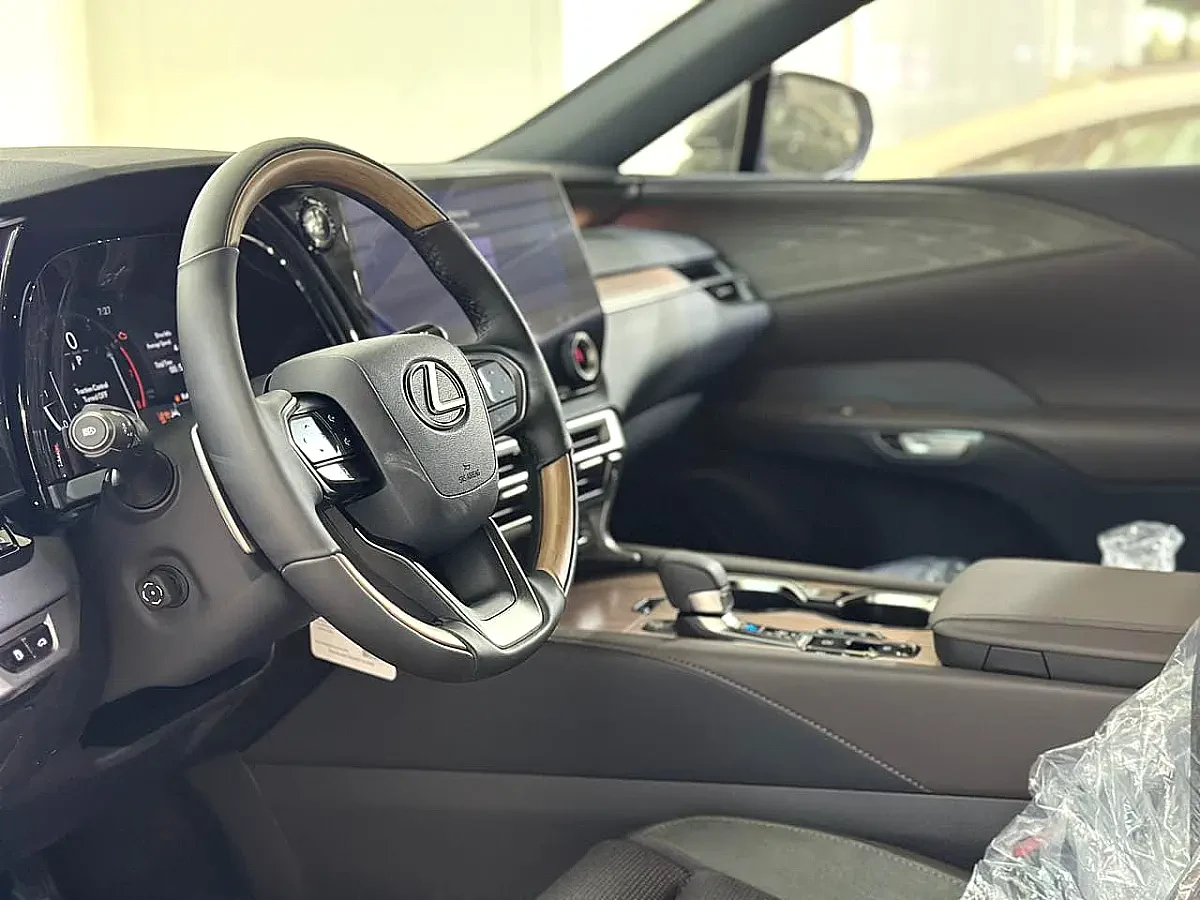 لكزس RX 350 BB موديل 2026 - صورة 6