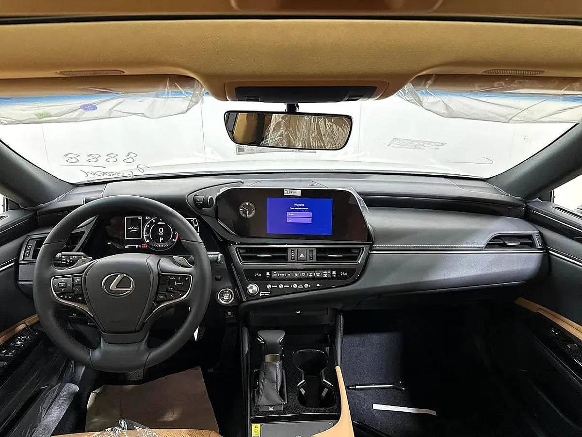 لكزس ES 250 AA موديل 2025 - صورة 7