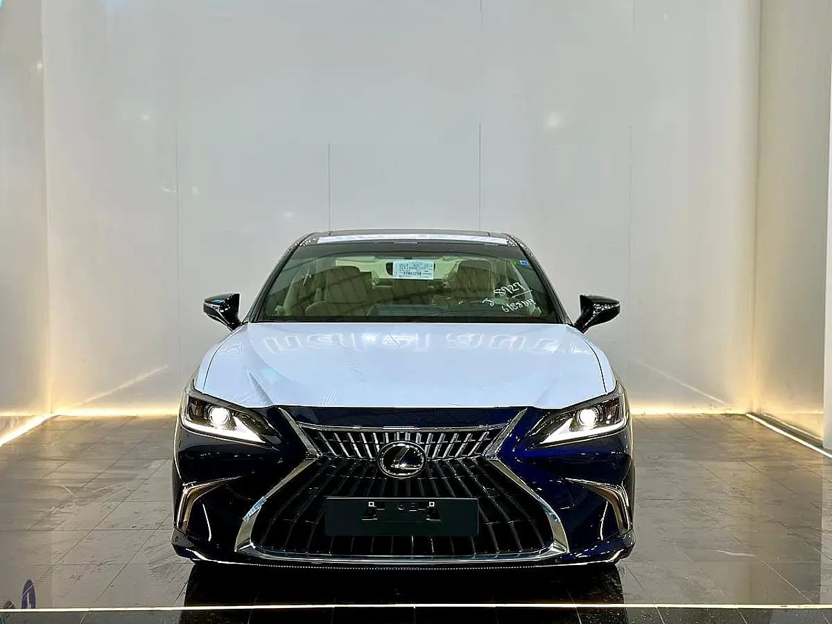 لكزس ES 250 AA موديل 2025 - صورة 4