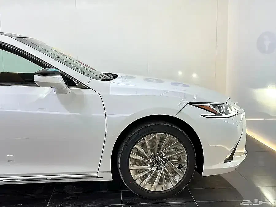 لكزس ES 350 CC موديل 2025 - صورة 3