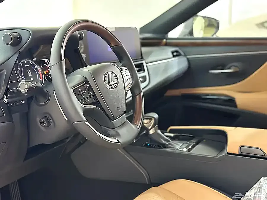 لكزس ES 350 CC موديل 2025 - صورة 5